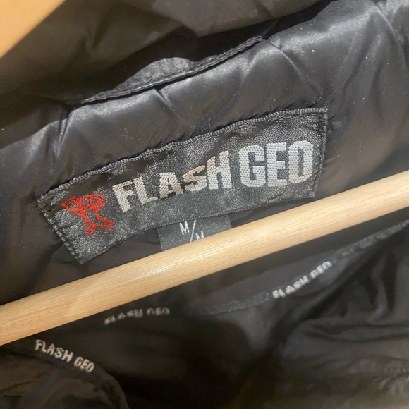 Flash geo down winter jacket perfect condition. - Picture 4 of 9